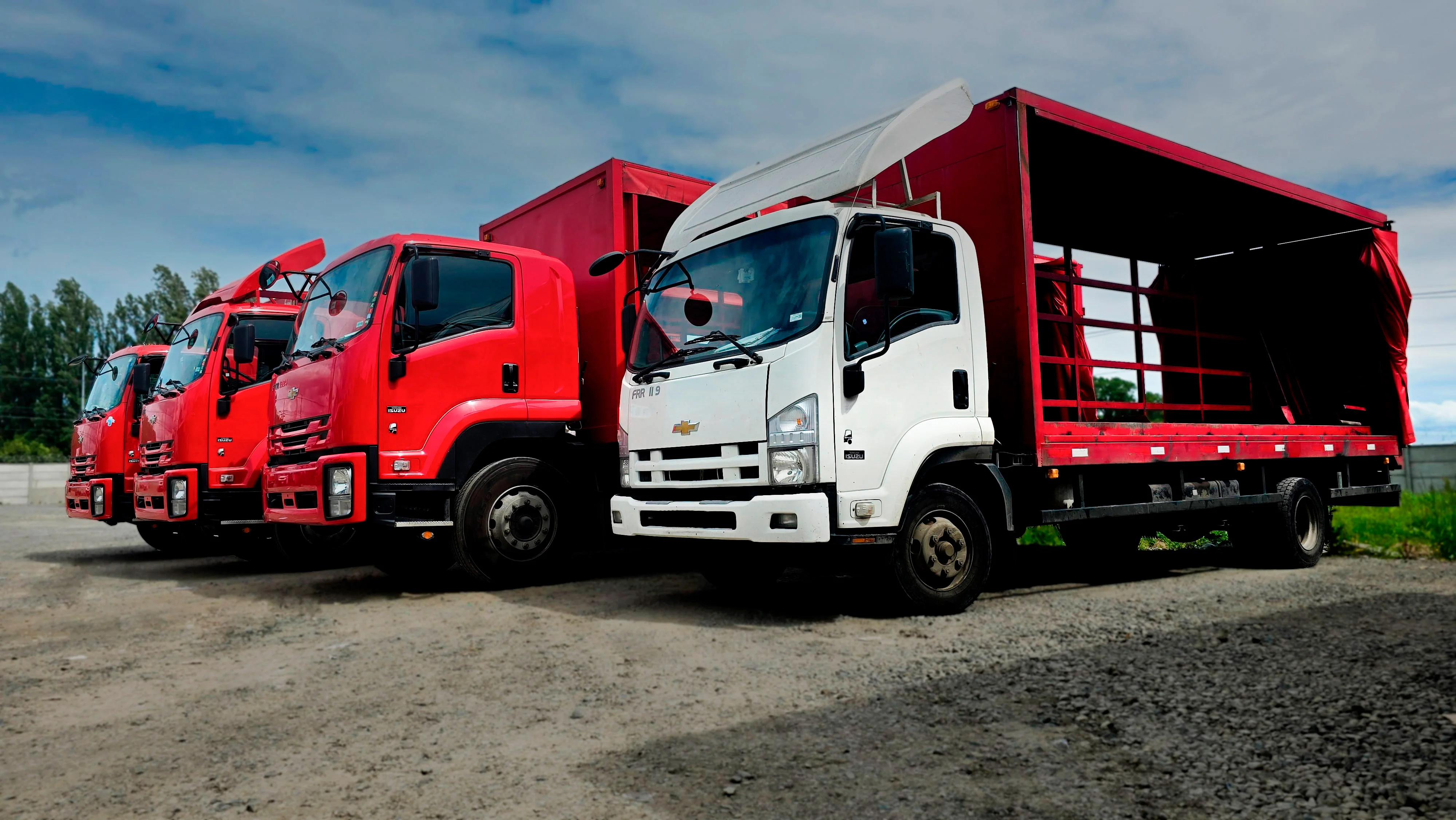 Flota de camiones de Transportes Martínez